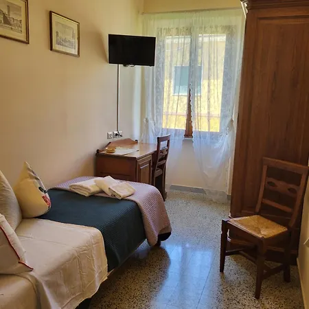 Melany Vicino Centro Nocleg ze śniadaniem 3*