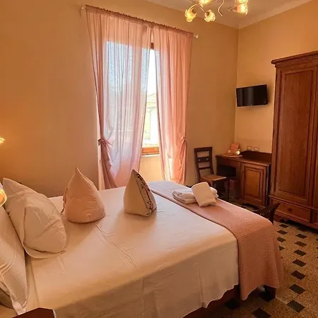 Melany Vicino Centro Bed & Breakfast 3*