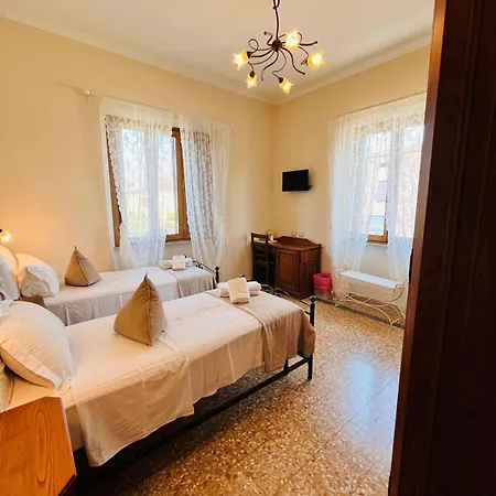 Melany Vicino Centro Nocleg ze śniadaniem 3*