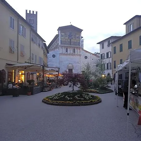 Melany Vicino Centro 3* Lucca