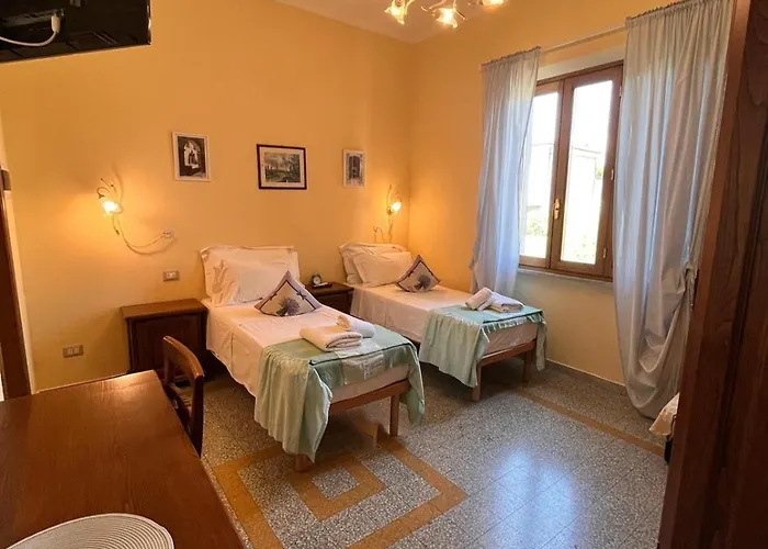 Melany Vicino Centro 3*